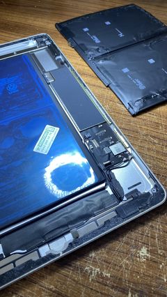 Apple iPad 9. Nesil Tablet Batarya Değişimi